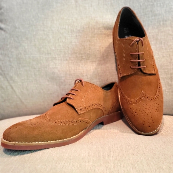 Red Tape Other - Red Tape *NWOT* Men's Suede Oxford Wingtip dress shoes *sz 11*
